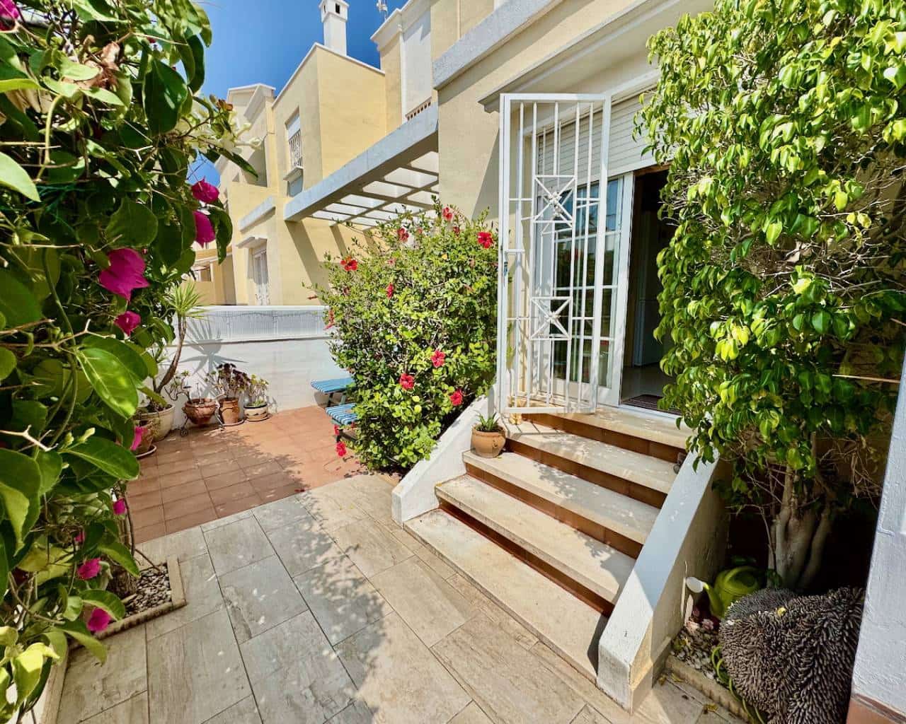 3 quarto Casa em Banda para venda em Ciudad Quesada com piscina - 195 000 € (Ref: 9035333)