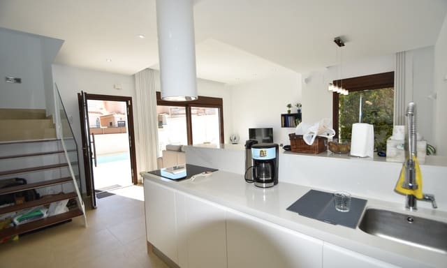 3 soverom Villa til salgs i La Marina, Elche / Elx med svømmebasseng - € 350 000 (Ref: 9035334)