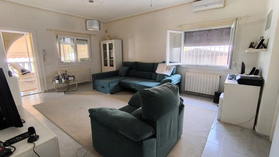 3 bedroom Villa for sale in Ciudad Quesada with pool - € 495,000 (Ref: 9049953)