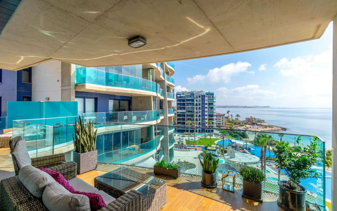 3 bedroom Apartment for sale in Punta Prima with pool - € 590,000 (Ref: 9058241)