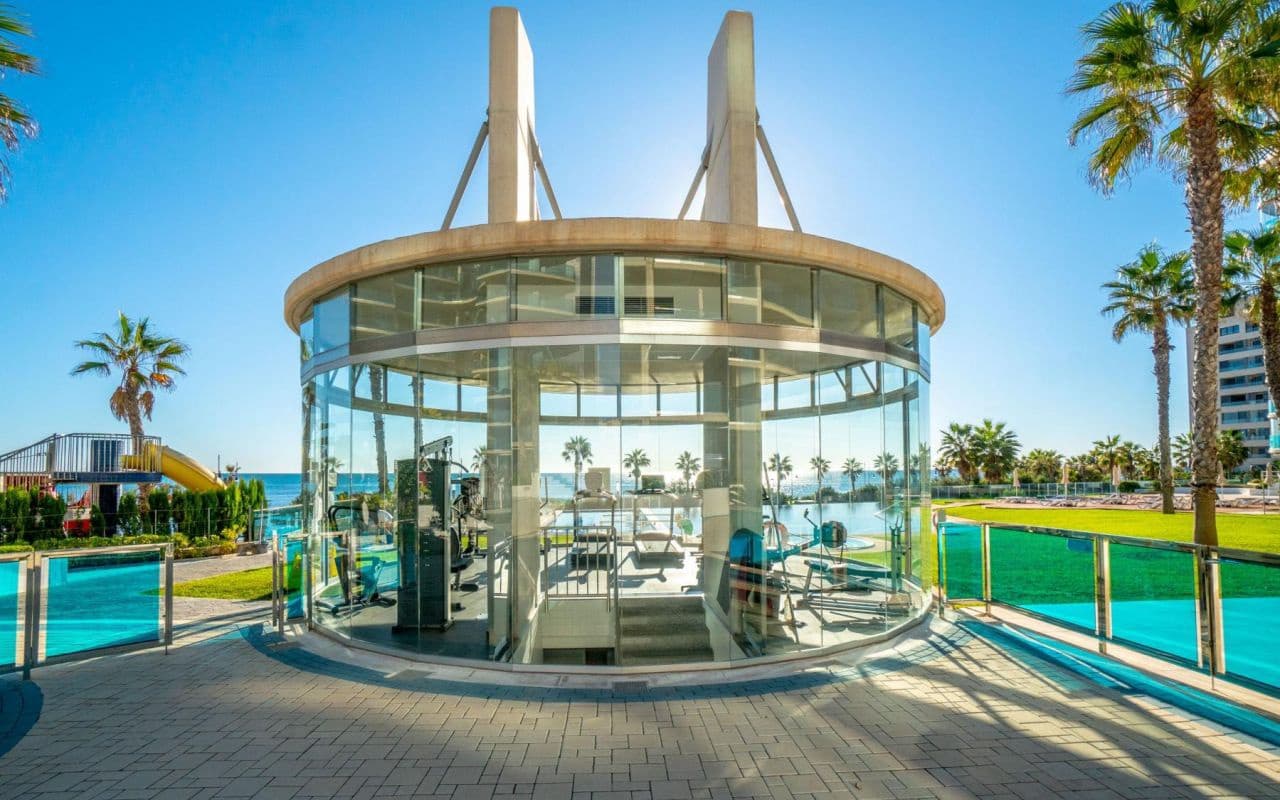 3 bedroom Apartment for sale in Punta Prima with pool - € 590,000 (Ref: 9058241)