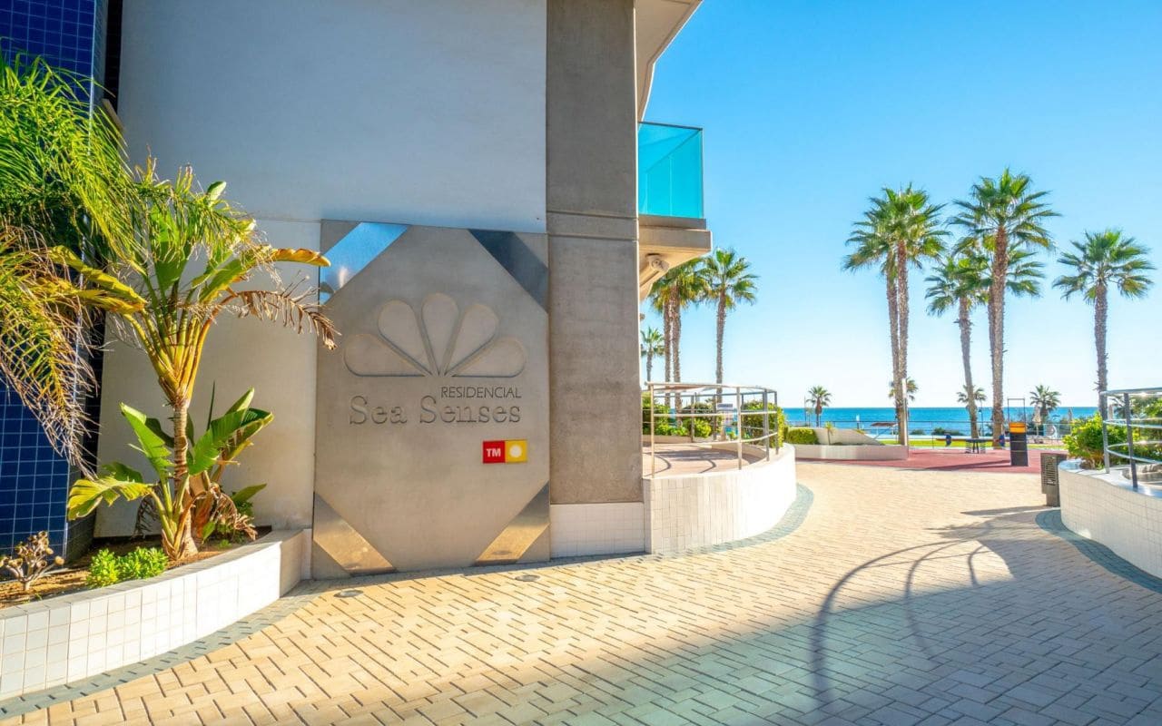 3 bedroom Apartment for sale in Punta Prima with pool - € 590,000 (Ref: 9058241)