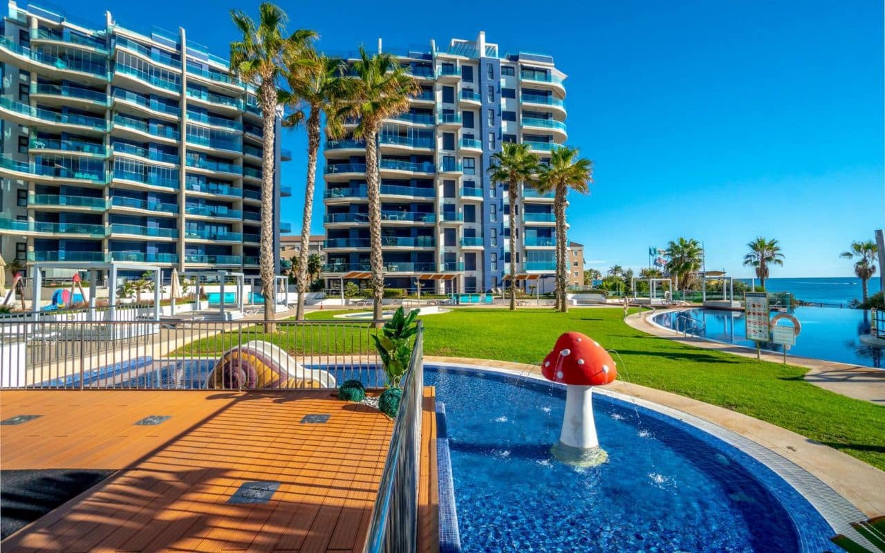 3 bedroom Apartment for sale in Punta Prima with pool - € 590,000 (Ref: 9058241)