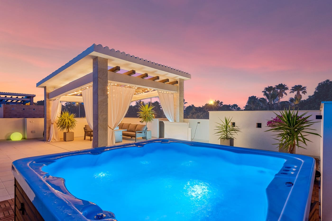 3 makuuhuone Huvila myytävänä paikassa Ciudad Quesada mukana uima-altaan - 1 200 000 € (Ref: 9099469)