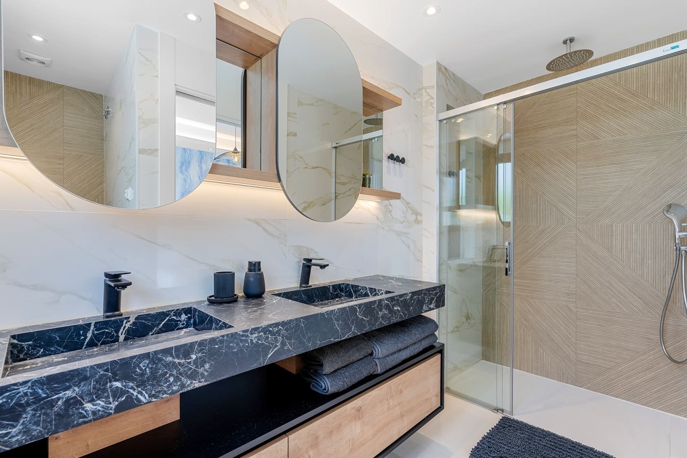 3 makuuhuone Huvila myytävänä paikassa Ciudad Quesada mukana uima-altaan - 1 200 000 € (Ref: 9099469)