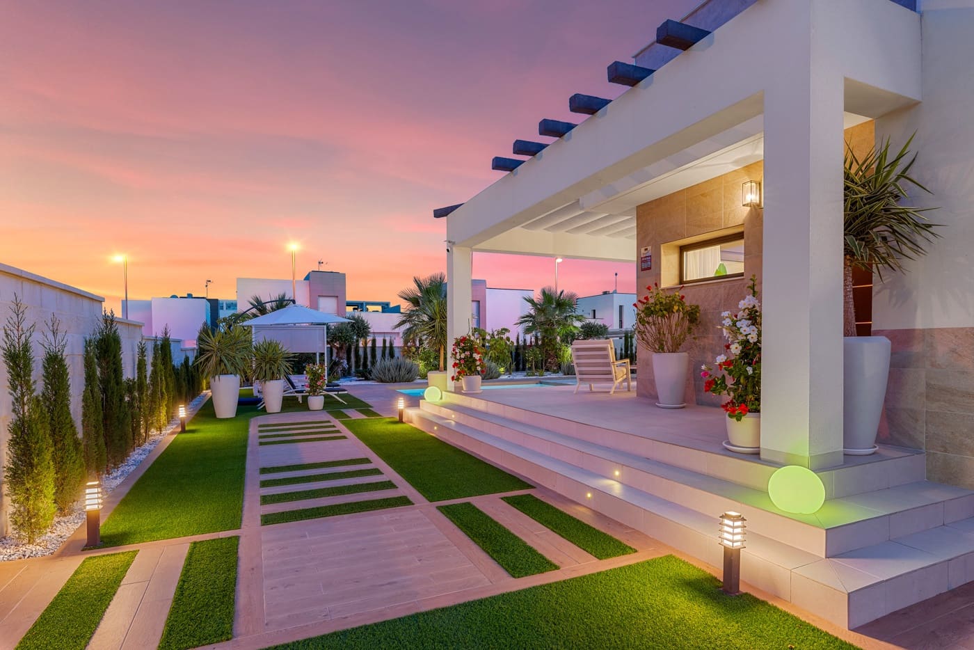 3 makuuhuone Huvila myytävänä paikassa Ciudad Quesada mukana uima-altaan - 1 200 000 € (Ref: 9099469)