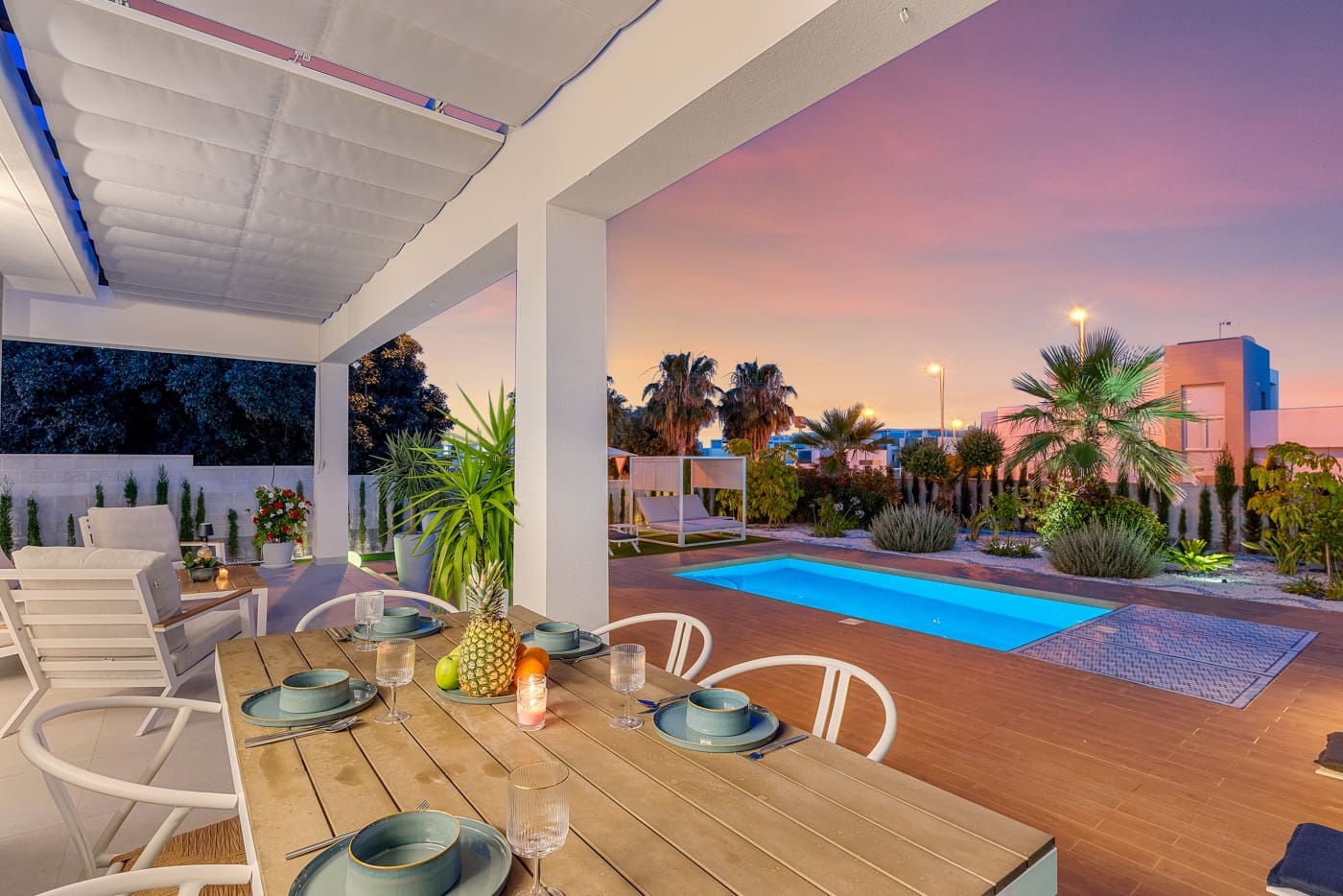 3 makuuhuone Huvila myytävänä paikassa Ciudad Quesada mukana uima-altaan - 1 200 000 € (Ref: 9099469)