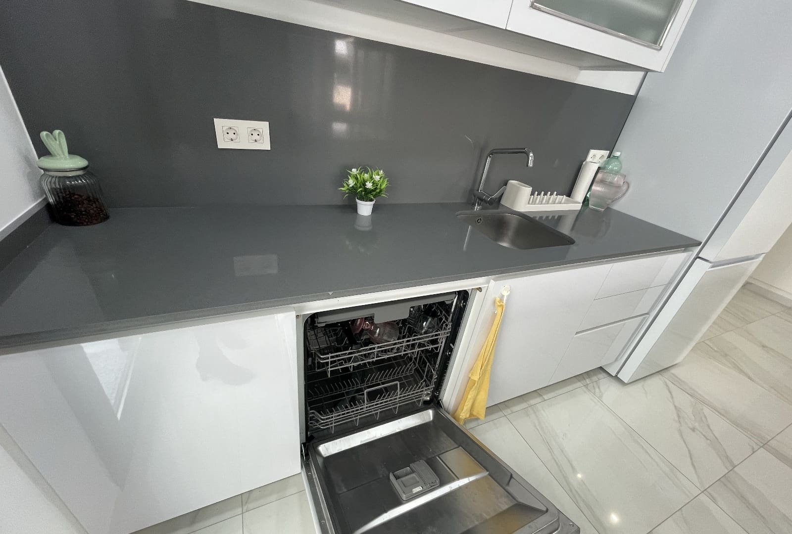 3 bedroom Villa for sale in Benijofar with pool - € 379,990 (Ref: 9126009)