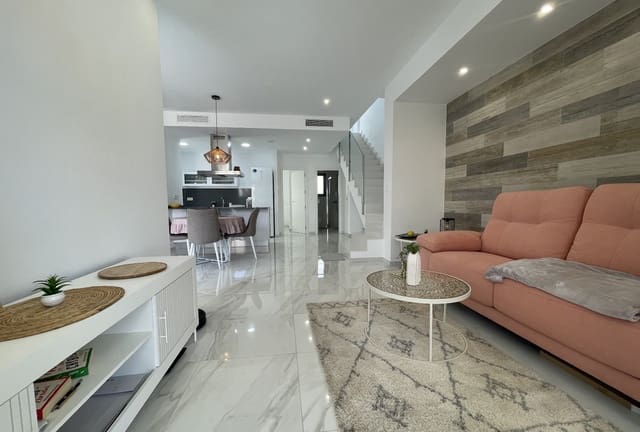 3 bedroom Villa for sale in Benijófar with pool - € 379,990 (Ref: 9126009)