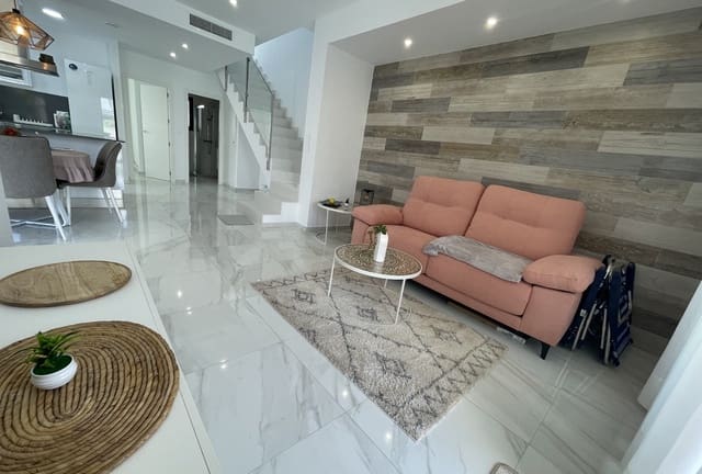 3 bedroom Villa for sale in Benijófar with pool - € 379,990 (Ref: 9126009)