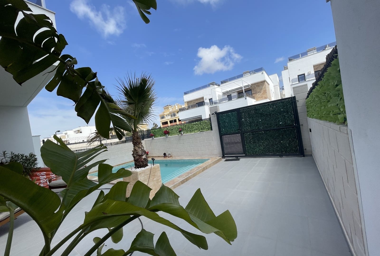 3 bedroom Villa for sale in Benijofar with pool - € 379,990 (Ref: 9126009)