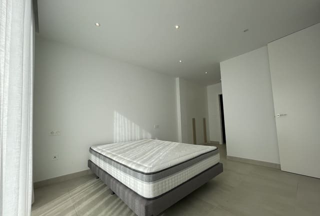 3 quarto Moradia para venda em Benijófar com piscina - 394 000 € (Ref: 9126010)