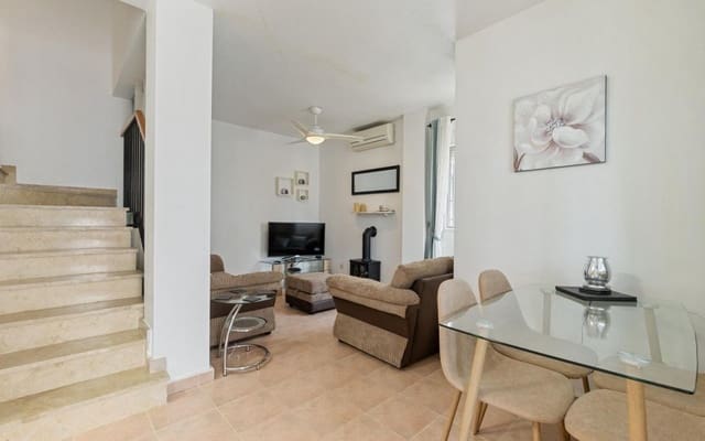 3 bedroom Terraced Villa for sale in Torrevieja with pool - € 165,000 (Ref: 9129271)