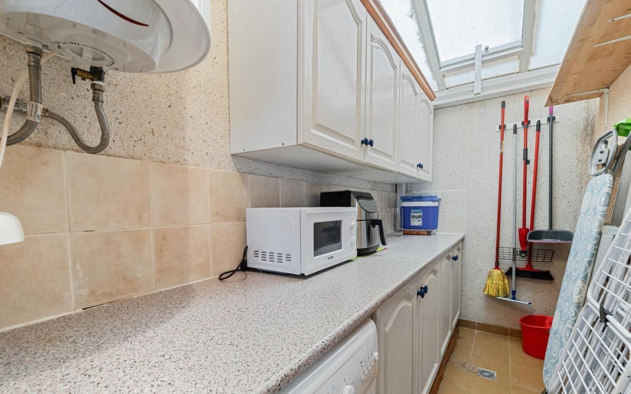 3 soverom Rekkehus til salgs i Torrevieja med svømmebasseng - € 165 000 (Ref: 9129271)