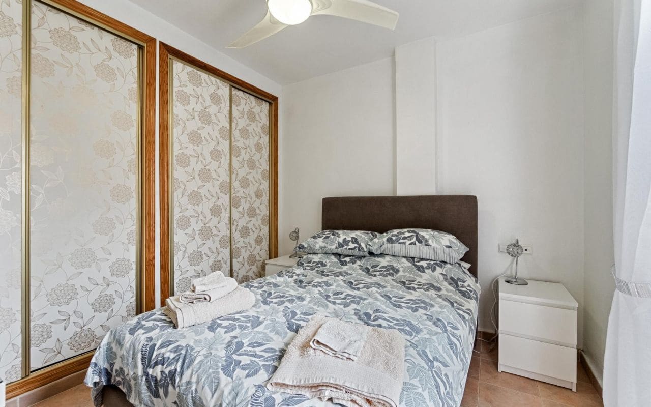 3 soverom Rekkehus til salgs i Torrevieja med svømmebasseng - € 165 000 (Ref: 9129271)