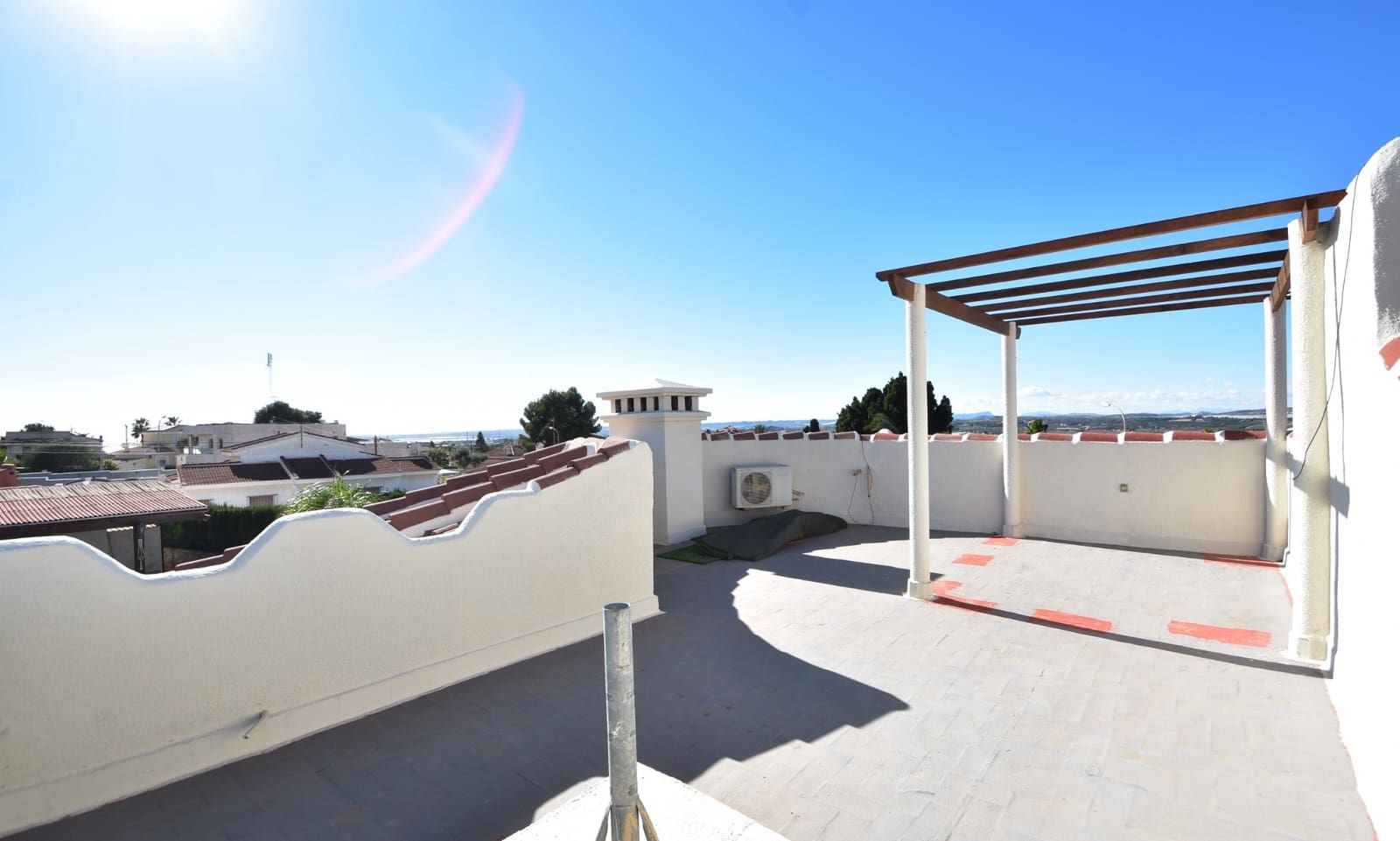 4 bedroom Villa for sale in Ciudad Quesada with pool garage - € 549,000 (Ref: 9131429)