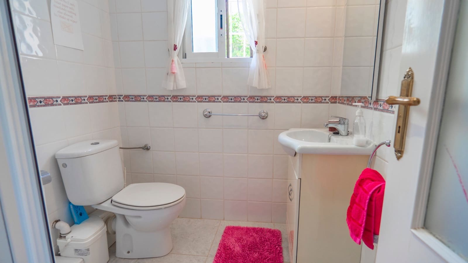 5 bedroom Villa for sale in Ciudad Quesada with pool - € 350,000 (Ref: 9131735)