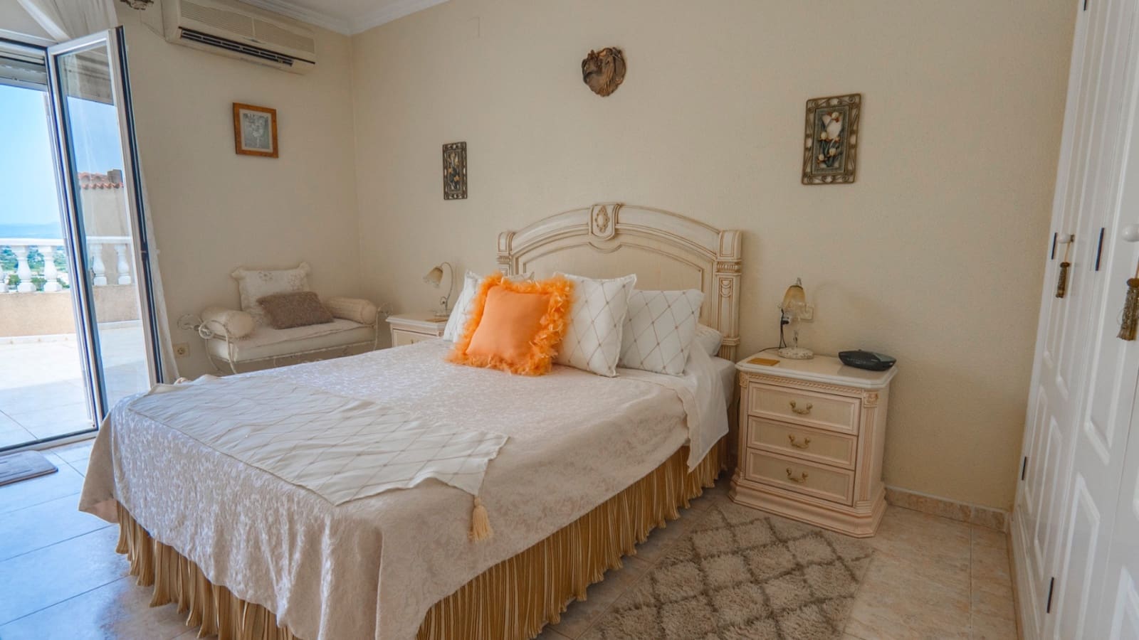 5 bedroom Villa for sale in Ciudad Quesada with pool - € 350,000 (Ref: 9131735)