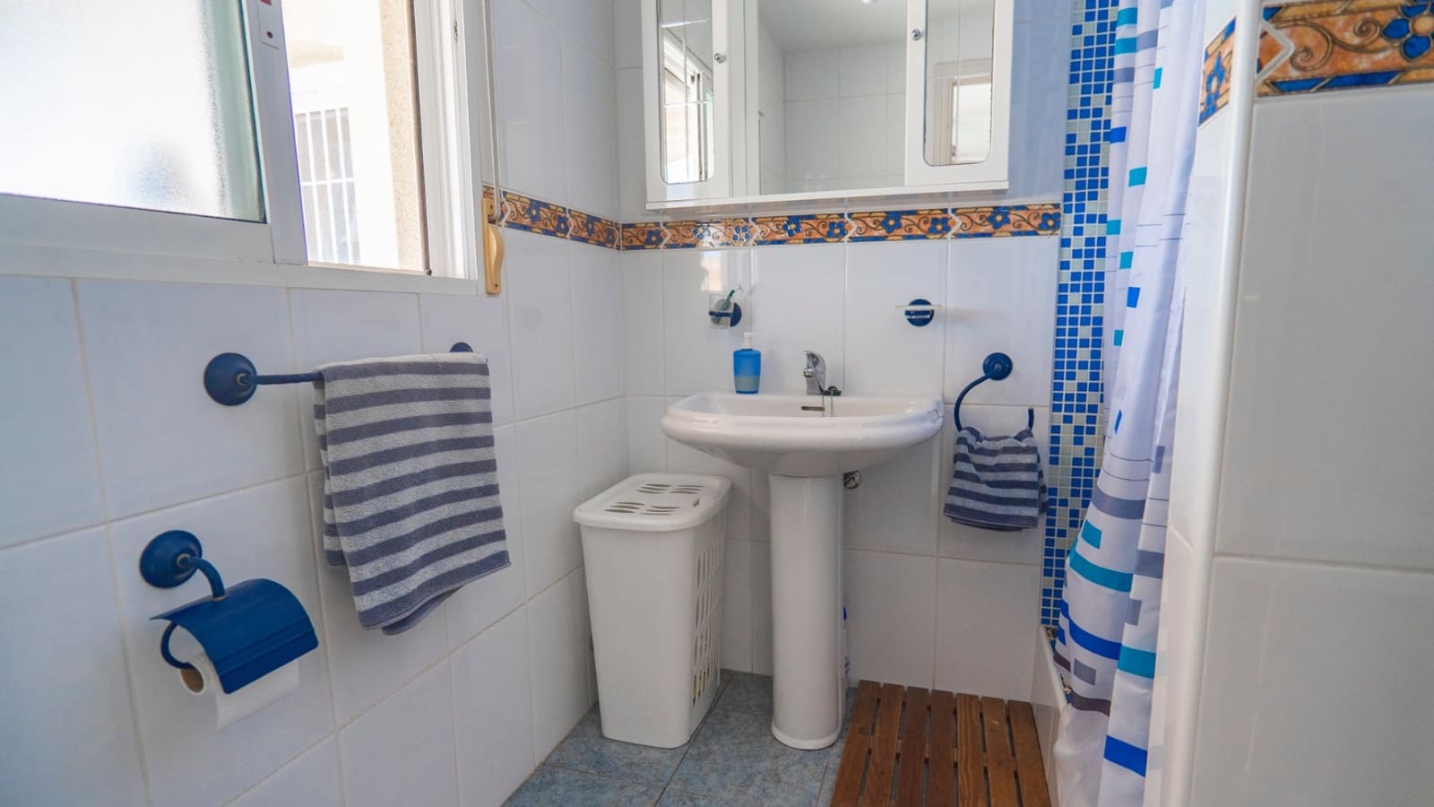 5 bedroom Villa for sale in Ciudad Quesada with pool - € 350,000 (Ref: 9131735)