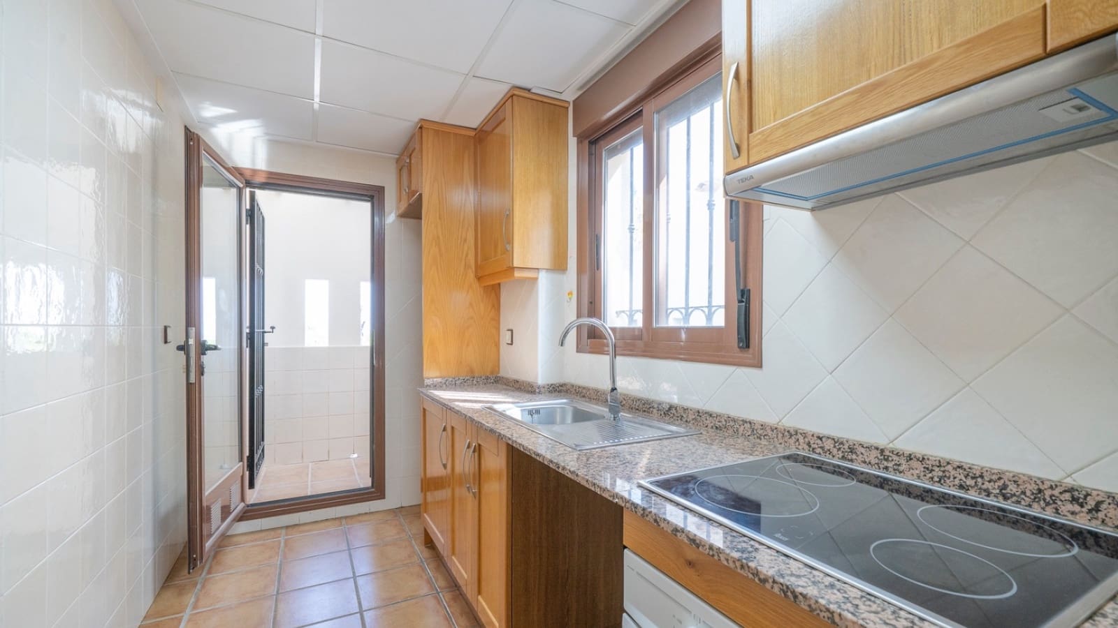 3 slaapkamer Halfvrijstaande villa te koop in Algorfa met zwembad - € 230.000 (Ref: 9133138)