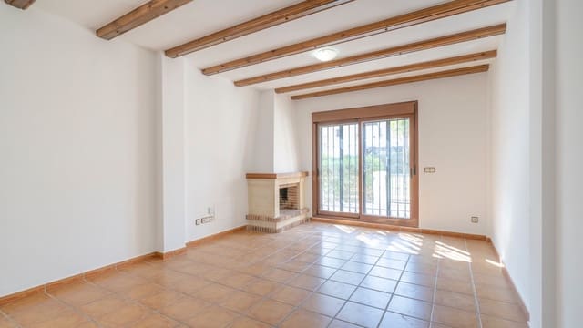 3 bedroom Semi-detached Villa for sale in Algorfa with pool - € 230,000 (Ref: 9133138)