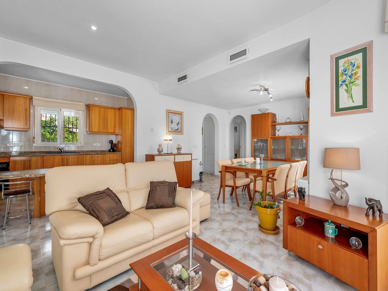 5 chambre Villa/Maison à vendre à Benimar avec piscine - 389 000 € (Ref: 9133451)