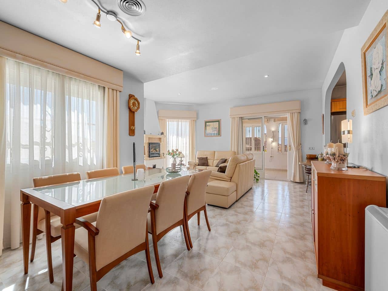 5 chambre Villa/Maison à vendre à Benimar avec piscine - 389 000 € (Ref: 9133451)