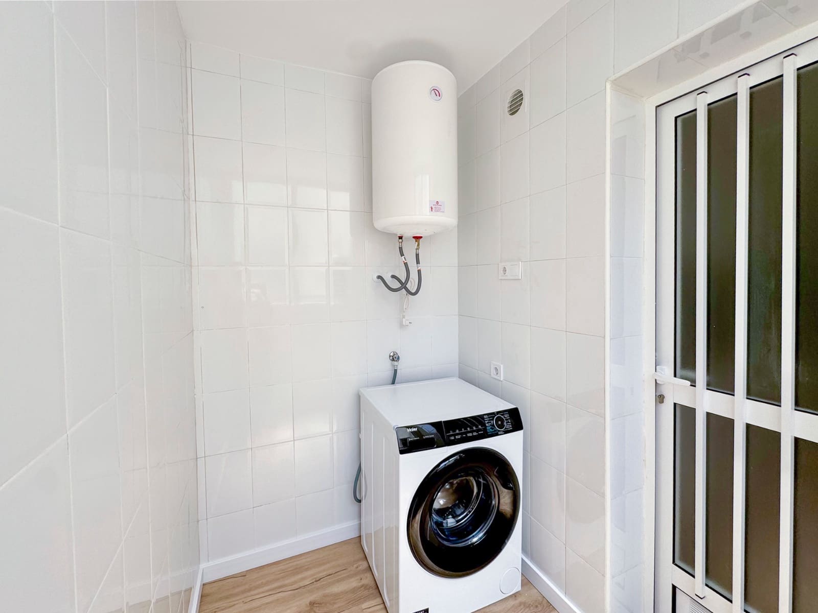 2 bedroom Apartment for sale in Punta Prima with pool - € 189,000 (Ref: 9141935)