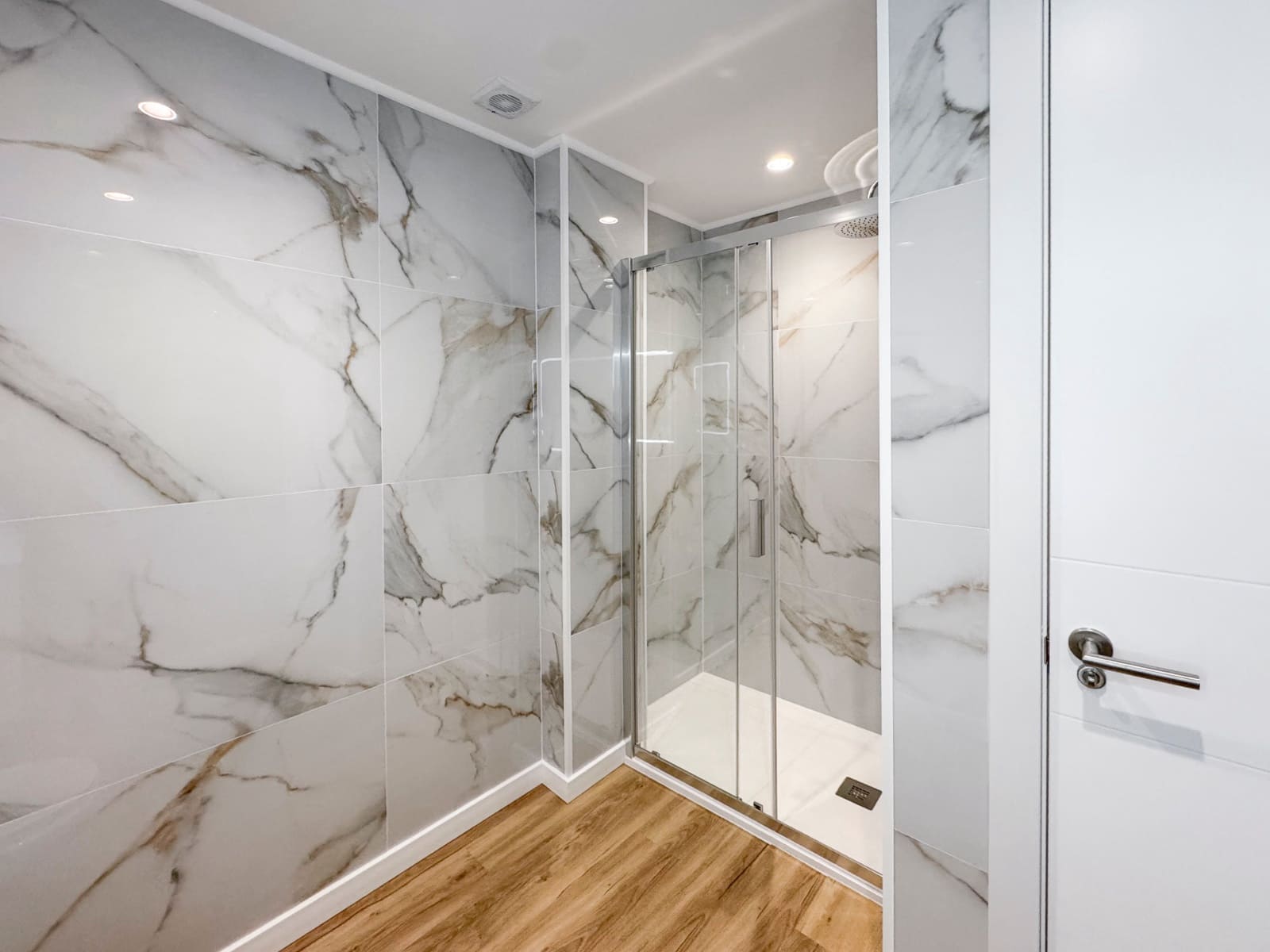 2 bedroom Apartment for sale in Punta Prima with pool - € 189,000 (Ref: 9141935)