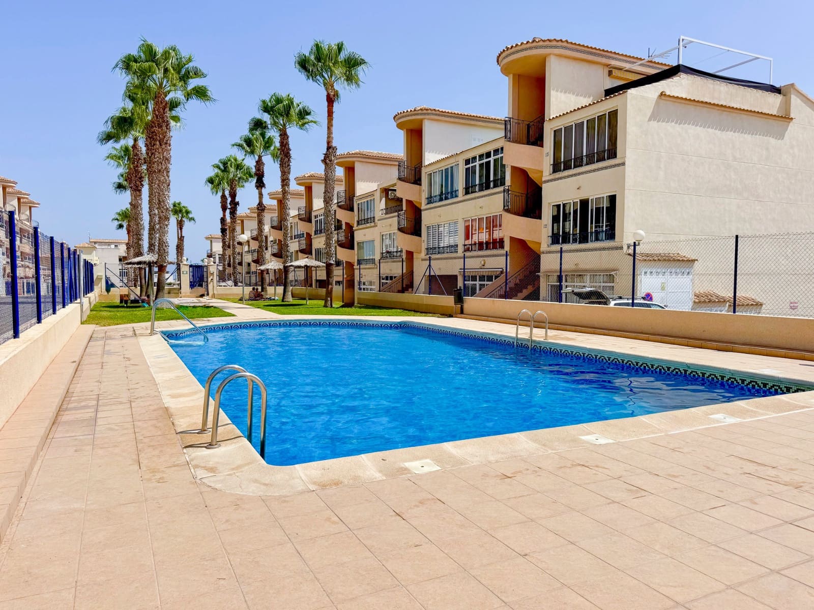2 bedroom Apartment for sale in Punta Prima with pool - € 189,000 (Ref: 9141935)