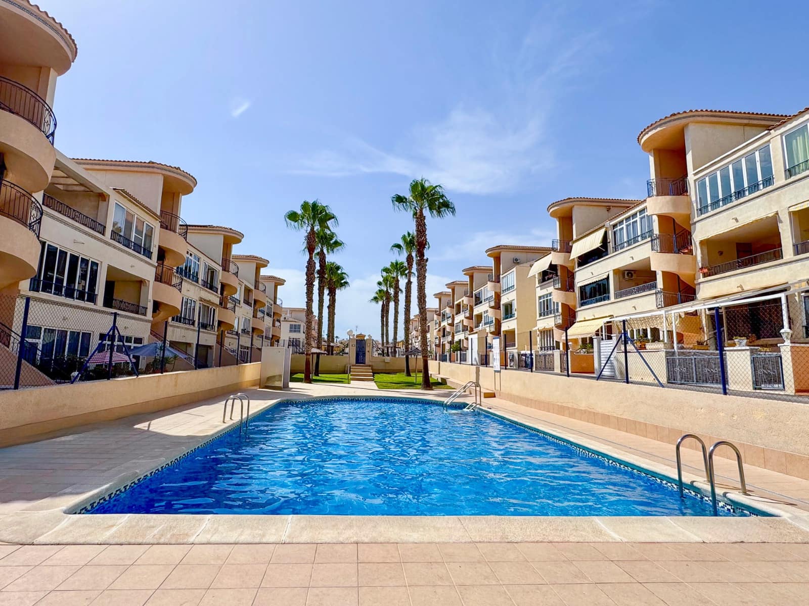 2 bedroom Apartment for sale in Punta Prima with pool - € 189,000 (Ref: 9141935)