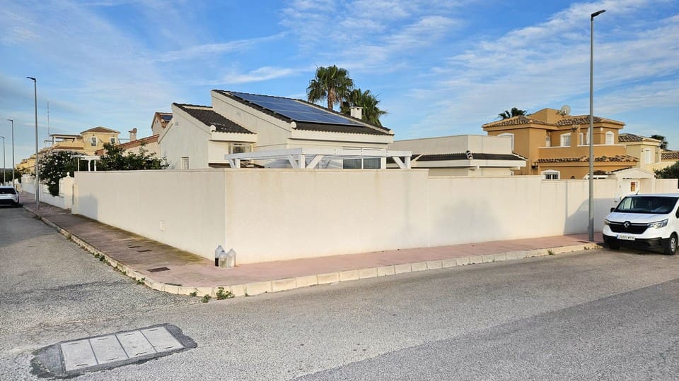 4 quarto Moradia para venda em Ciudad Quesada com piscina - 460 000 € (Ref: 9144277)