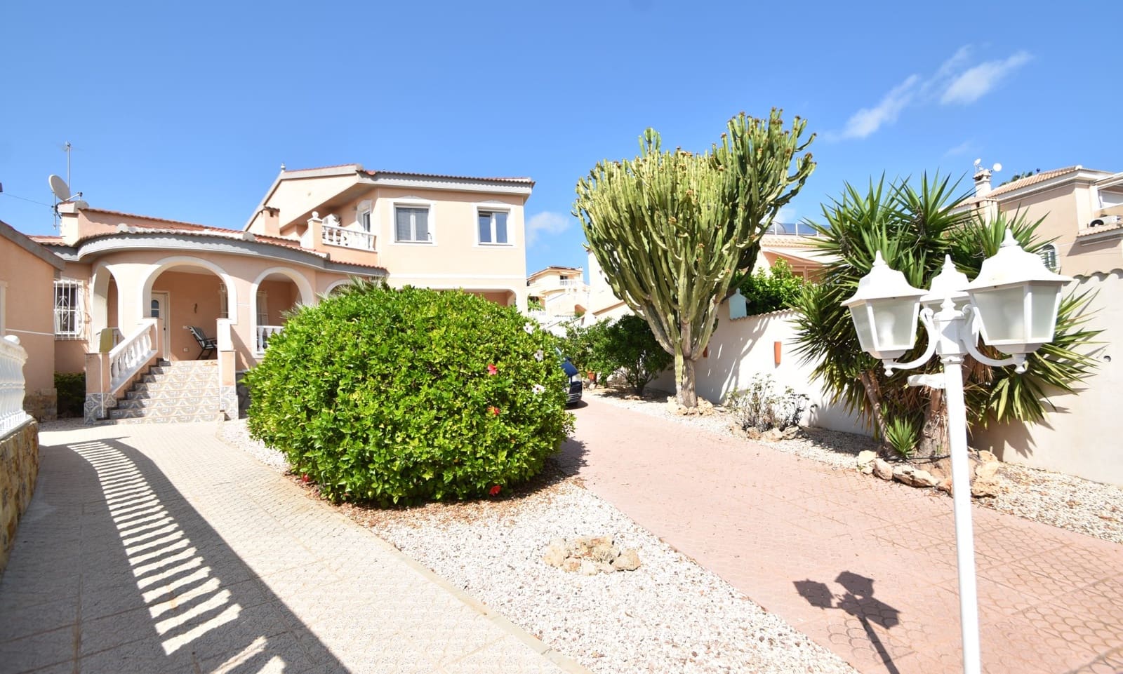 5 camera da letto Villa in vendita in Ciudad Quesada con piscina garage - 630.000 € (Rif: 9146255)