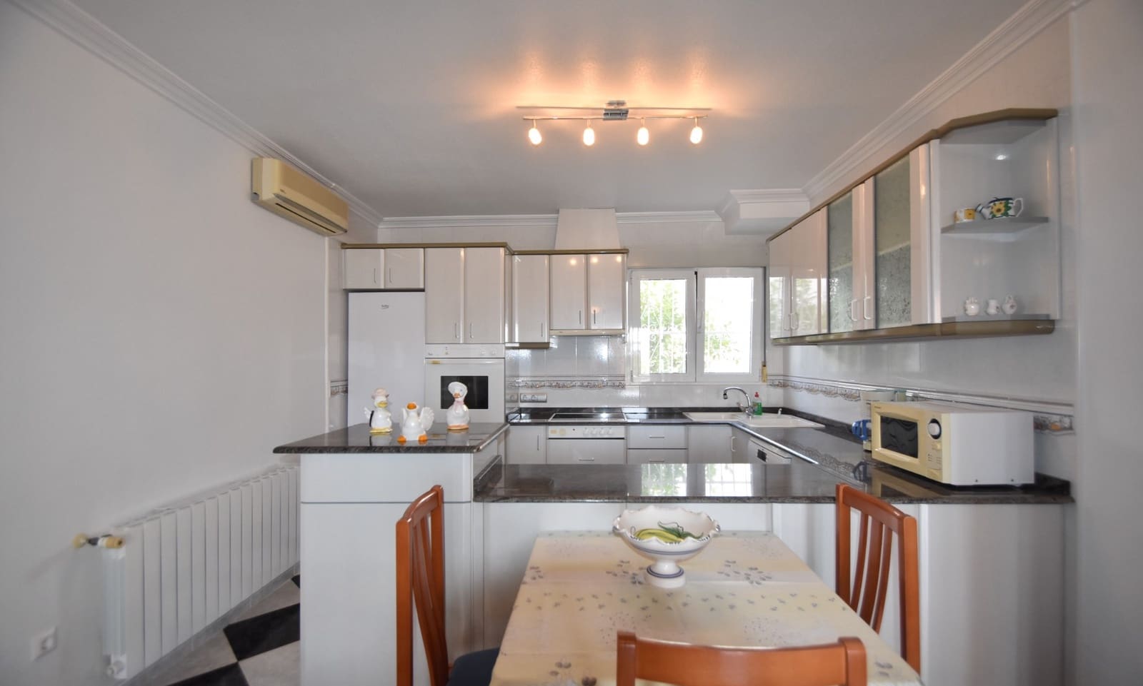 5 camera da letto Villa in vendita in Ciudad Quesada con piscina garage - 630.000 € (Rif: 9146255)