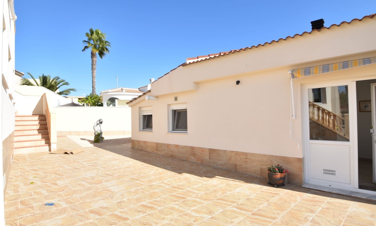 3 soverom Villa til salgs i Ciudad Quesada med svømmebasseng - € 599 000 (Ref: 9146256)