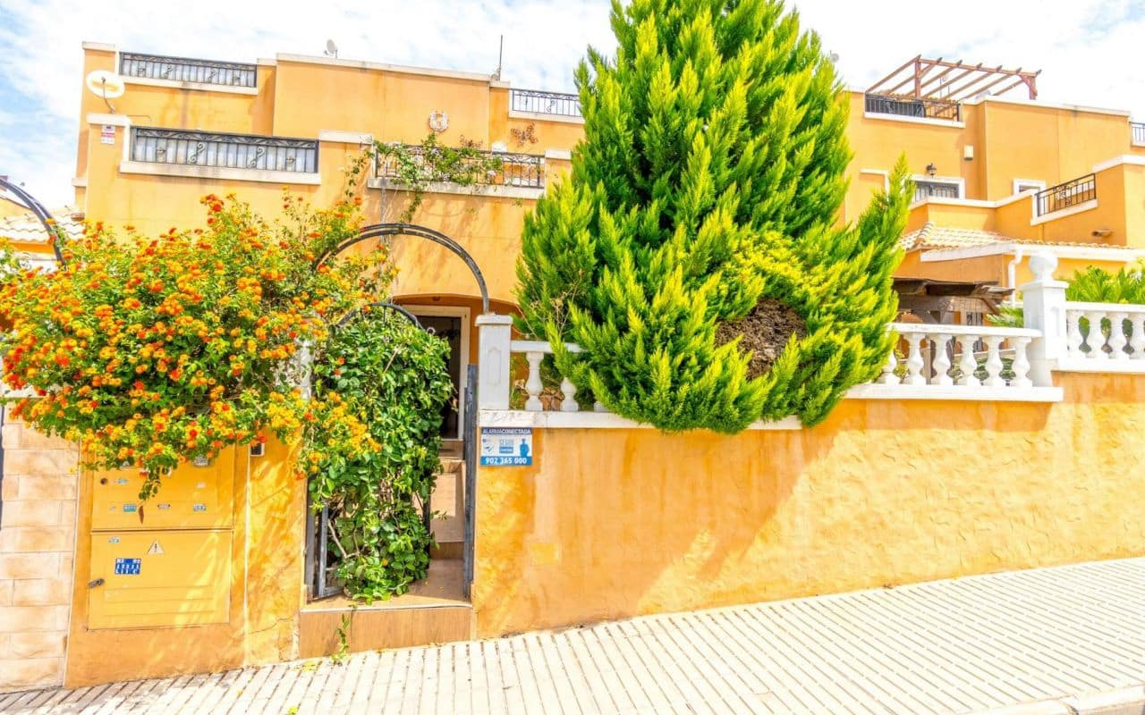 3 quarto Moradia em Banda para venda em Orihuela Costa com piscina - 219 000 € (Ref: 9153136)