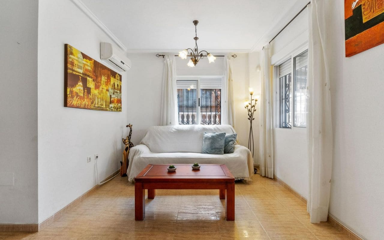 3 quarto Moradia em Banda para venda em Orihuela Costa com piscina - 219 000 € (Ref: 9153136)