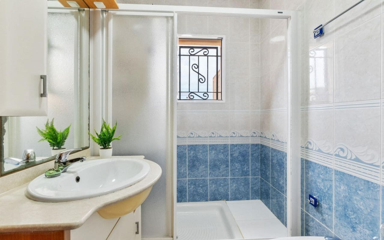 3 quarto Moradia em Banda para venda em Orihuela Costa com piscina - 219 000 € (Ref: 9153136)