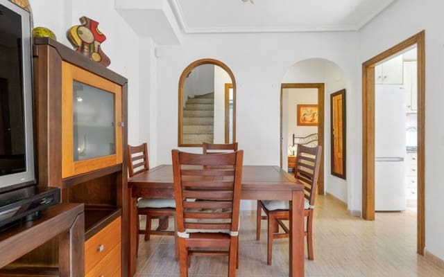 3 makuuhuone Rivitalo myytävänä paikassa Orihuela Costa, Orihuela mukana uima-altaan - 219 000 € (Ref: 9153136)