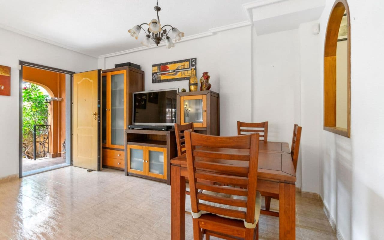 3 quarto Moradia em Banda para venda em Orihuela Costa com piscina - 219 000 € (Ref: 9153136)