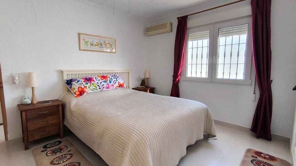 3 bedroom Semi-detached Villa for sale in Torrevieja with pool garage - € 339,950 (Ref: 9161596)