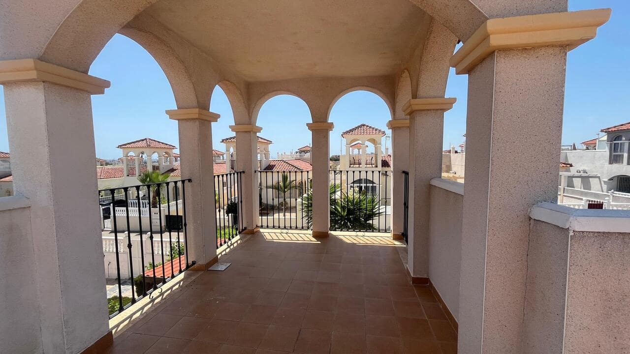 3 quarto Moradia para venda em Algorfa com piscina - 207 000 € (Ref: 9161705)