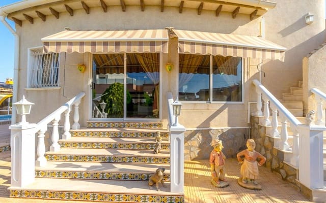 3 makuuhuone Huvila myytävänä paikassa Ciudad Quesada, Rojales mukana uima-altaan - 349 000 € (Ref: 9162994)