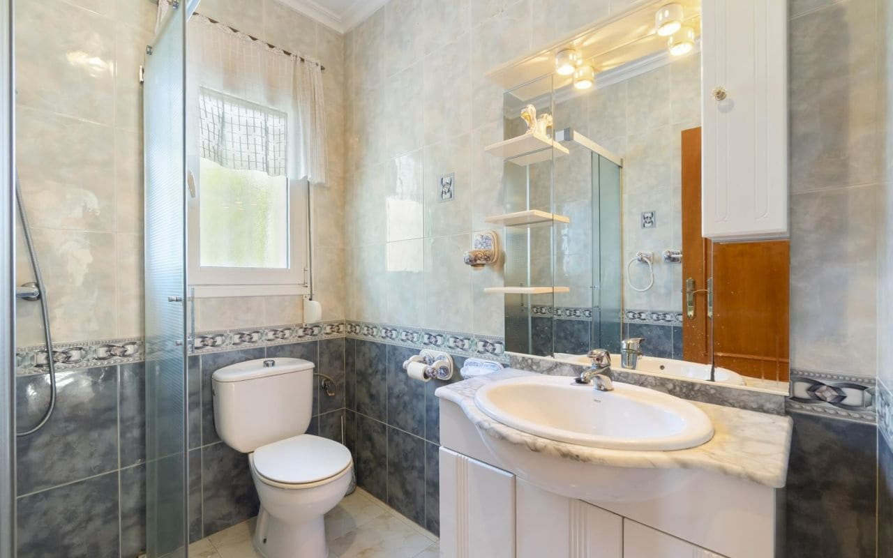 3 makuuhuone Huvila myytävänä paikassa Ciudad Quesada mukana uima-altaan - 349 000 € (Ref: 9162994)