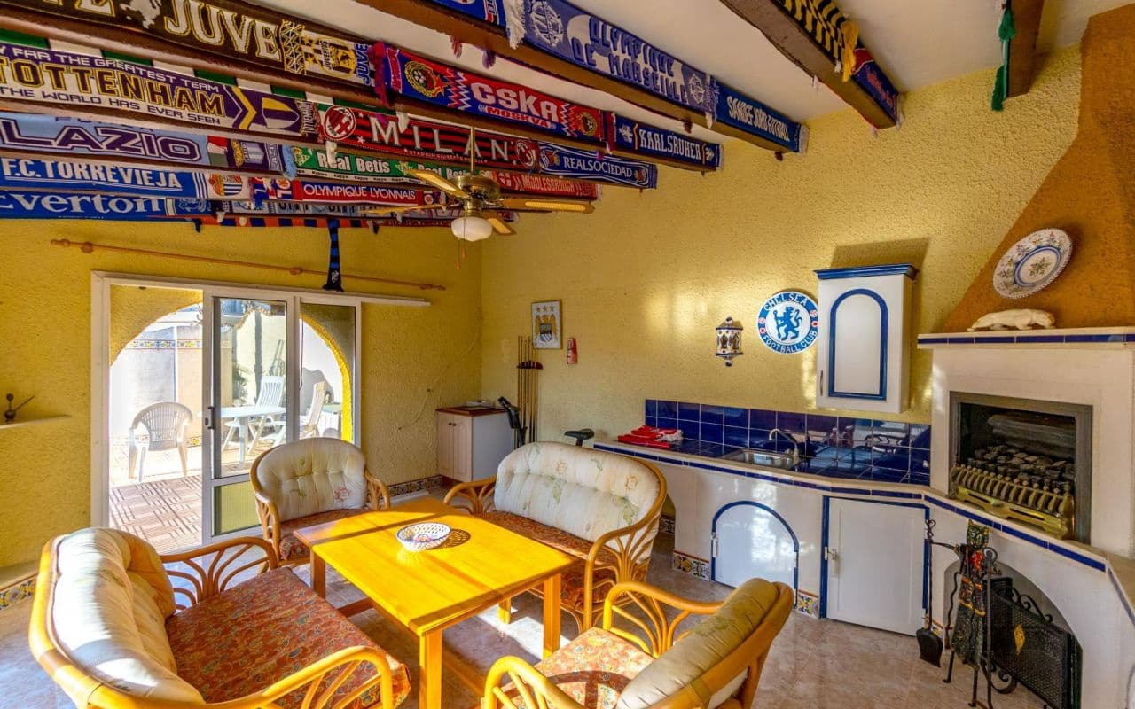 3 makuuhuone Huvila myytävänä paikassa Ciudad Quesada mukana uima-altaan - 349 000 € (Ref: 9162994)