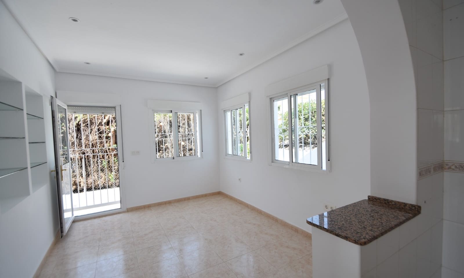 2 bedroom Villa for sale in Ciudad Quesada with pool garage - € 439,000 (Ref: 9168130)