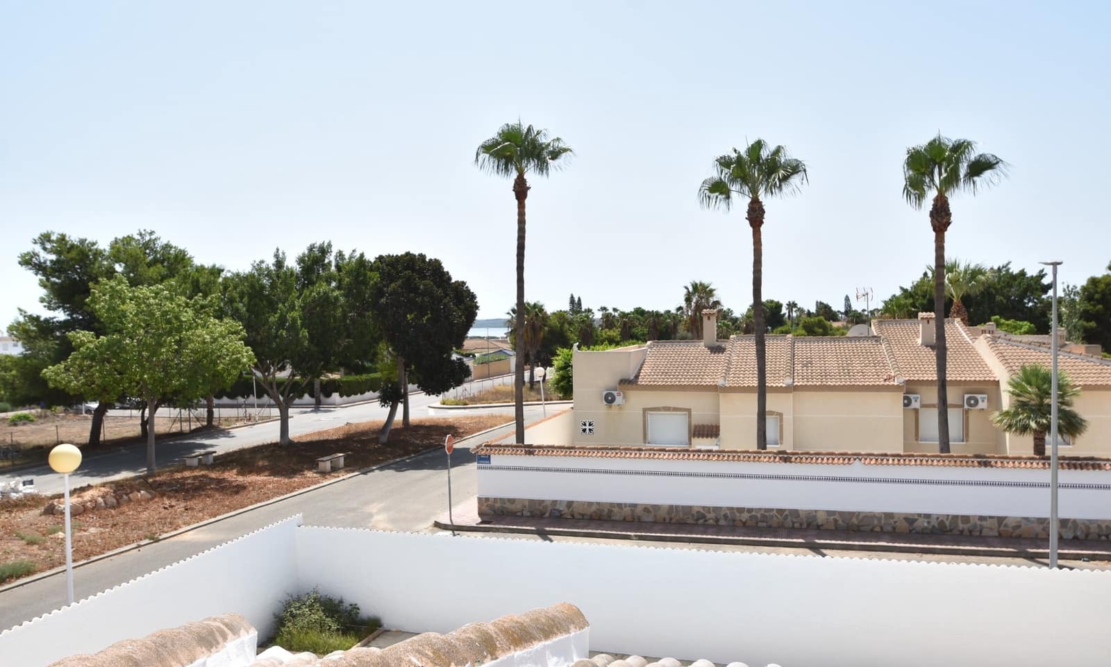 2 bedroom Villa for sale in Ciudad Quesada with pool garage - € 439,000 (Ref: 9168130)