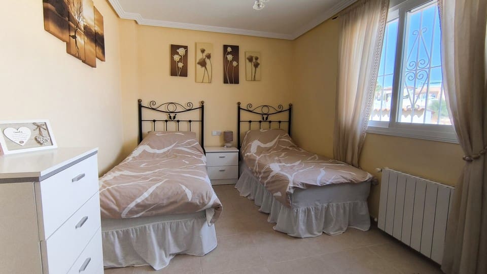 4 makuuhuone Huvila myytävänä paikassa Ciudad Quesada mukana uima-altaan - 674 950 € (Ref: 9168250)