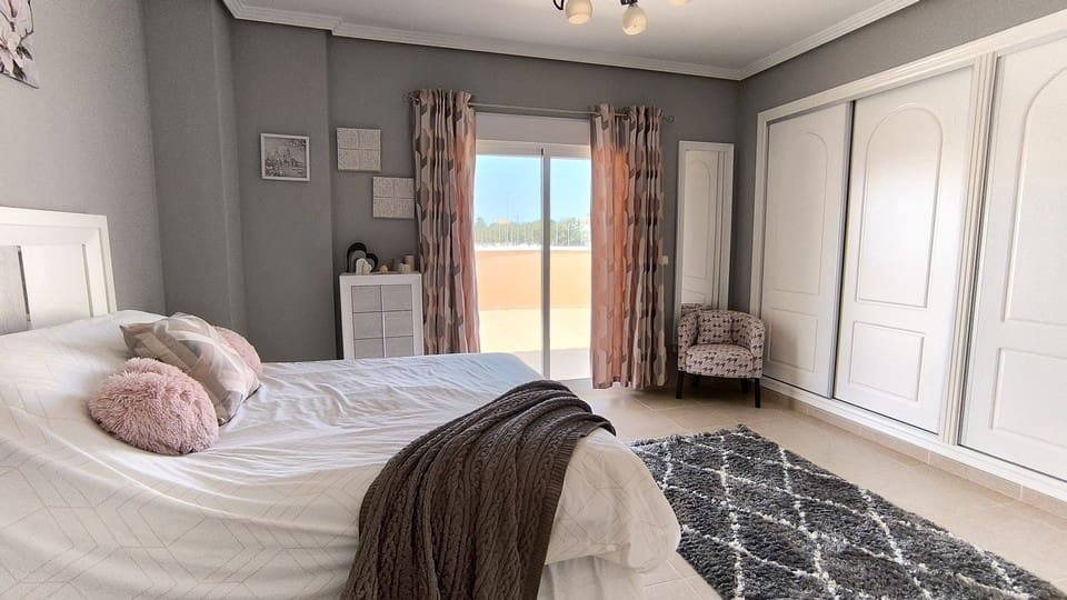 4 makuuhuone Huvila myytävänä paikassa Ciudad Quesada mukana uima-altaan - 674 950 € (Ref: 9168250)