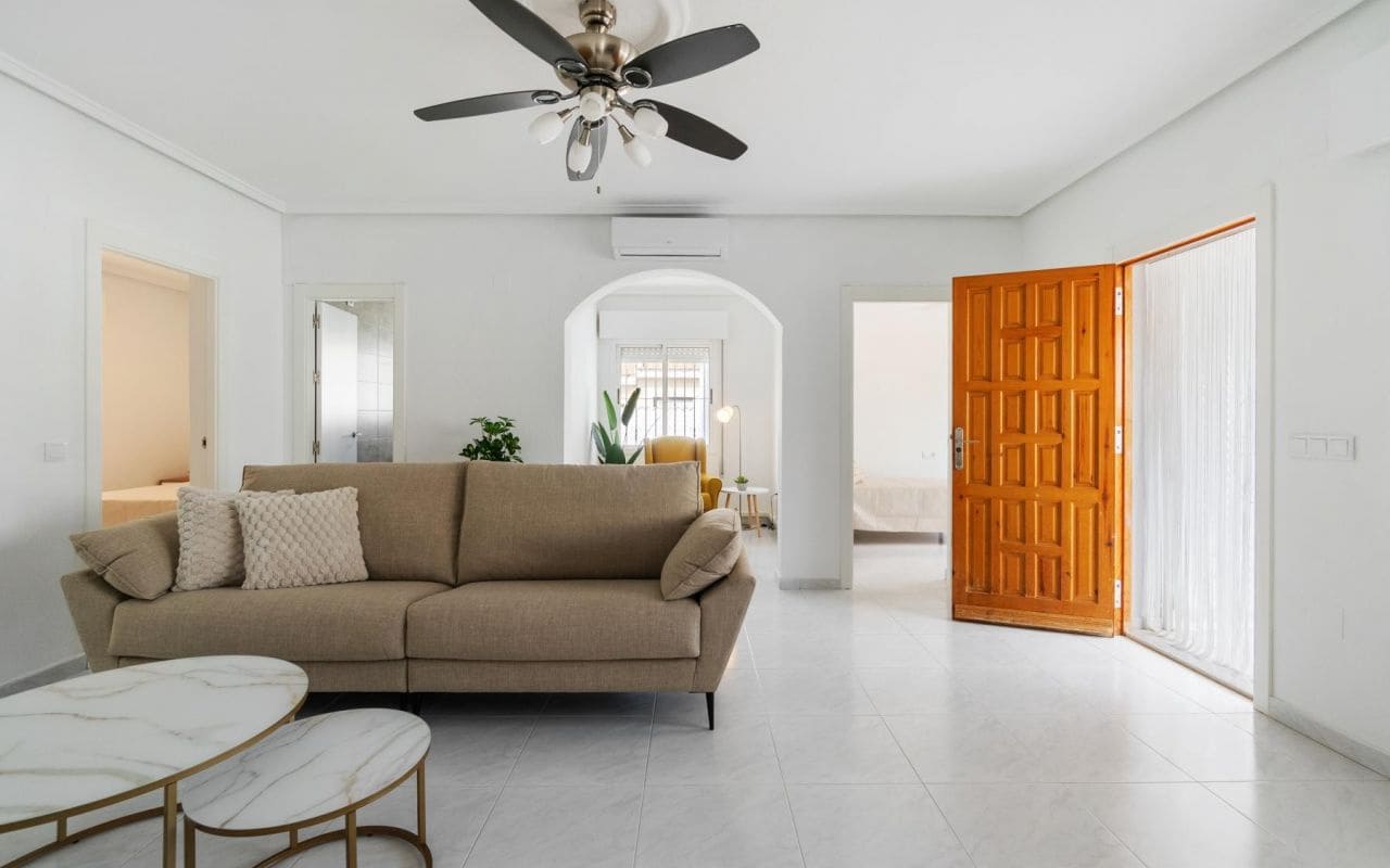 3 bedroom Villa for sale in Ciudad Quesada with pool garage - € 420,000 (Ref: 9189761)